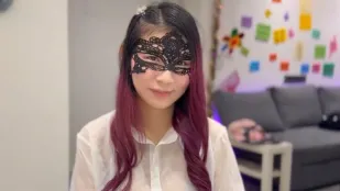 F罩杯火辣的巨乳女孩貝貝