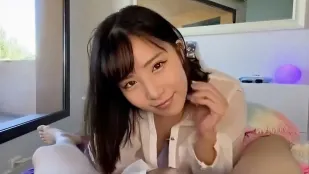 清晨男友還沒醒就迫不及待的需要大肉棒激情性愛