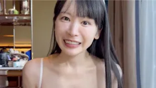 超大洋屌入穴美女被操得哇哇直叫