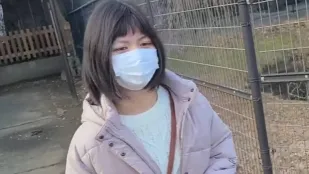 FC2PPV-3174842 毫無戀愛經驗的純真女孩