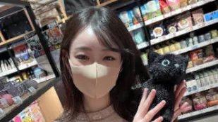 FC2PPV-3172332 看似意志薄弱的貓咪咖啡館女大學生