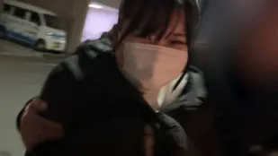 FC2PPV-4619584 她很可愛而且超級敏感