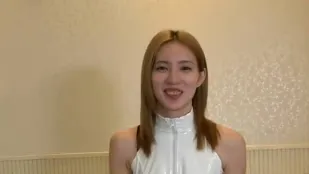 FC2PPV-481924 她穿著閃亮的賽車女郎服裝看起來真棒她身材苗條美艷動人一如既往她的視覺效果爆炸至極賽車女郎