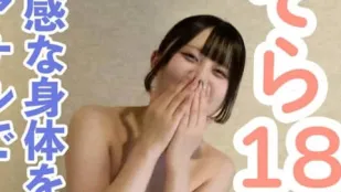 FC2PPV-4639727 她性感敏感的身體令人賞心悅目