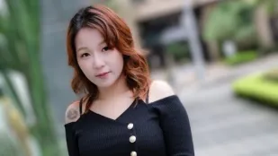 跟拍到我家遙控跳蛋全身都是性感開關的巨乳女連陰部都可以隨意操控超激敏感震動