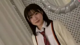 FC2PPV-4419625 第一彈可愛素人Deco醬的白虎中出自拍影片素人Deco醬