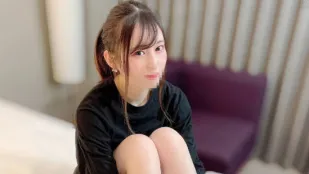 FC2PPV-2962541 這個可愛的女孩臉紅了