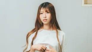 渡邊傳媒之背德禁忌惹火親妹的極限誘惑最瘋狂的兄妹不倫床上沙發我都要 SAKI