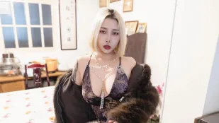 女情報員夜鶯情報換身體今晚全部給妳