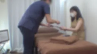 FC2PPV-4700293 美麗的30多歲女白領擁有美肌與迷人身材
