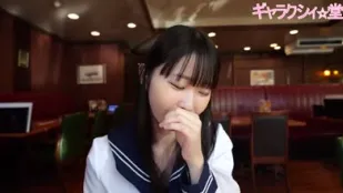 FC2PPV-4548474 陽光般的笑容和超讚的關西腔