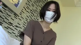 FC2PPV-4860175 高敏蕩婦纖細人妻前後編