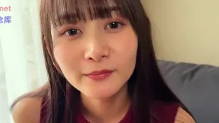 FC2PPV-4922824 十九歲純情美少女首度無套淪陷