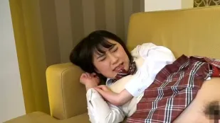 FC2PPV-4846449 十八歲新人忍痛首嘗巨棒狂喊淪陷