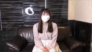 FC2PPV-4591912 白皙女大Emi無套內射