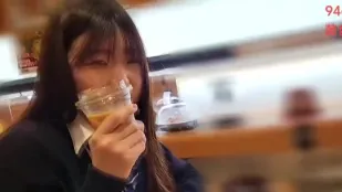FC2PPV-4098854 初體驗剛毛少女被大叔強插射爆