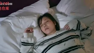 FC2PPV-4079932 人妻初次約會被偷情狂插射爆