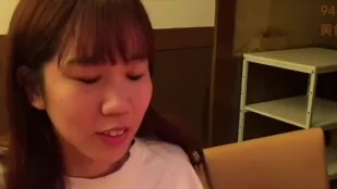 FC2PPV-4777803 初體驗小護士意外遭臉部征服高潮