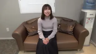 FC2PPV-4534357 色白美臀苗條美人手機店店員