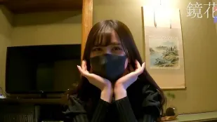 FC2PPV-3102680 絕美女優重逢溫泉狂吻吞