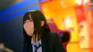 FC2PPV-4660514 十八歲嚴苛少女遭玩弄高潮不斷