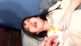 FC2PPV-3161669 好友女友偷情被拍成三人混戰