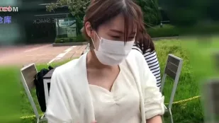 FC2PPV-4578327 王道爆乳美女精液狂溢高潮