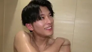FC2PPV-2761664 男同視角美乳溫泉偷看