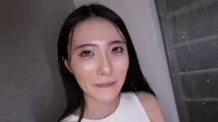 FC2PPV-4939195 白膚腹肌美少女敏感嬌軀狂插