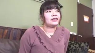 FC2PPV-4520553 享受豐滿肉體石川縣居酒屋打工的女生
