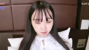 FC2PPV-4712057 黑髮清純剛毛女友被誘拍生