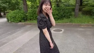 FC2PPV-4742218 美麗的妻子陷入了無性婚姻