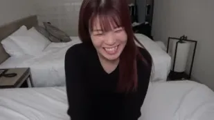 FC2PPV-3998261 美臀和纖腰的漂亮女孩