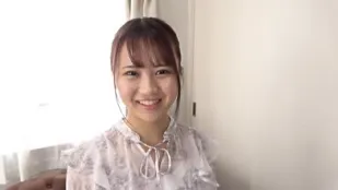 FC2PPV-3982659 如同小動物般可愛的外表