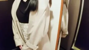FC2PPV-4702450 白皙美體女僕咖啡店少女與奇蹟般的一夜情