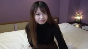 FC2PPV-3150983 善良的學生妹在鏡頭前與初次見面的男人進行原始性愛