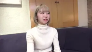 FC2PPV-3050457 胸部嬌小的金髮女郎