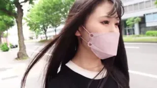 FC2PPV-3074367 文靜的女人不停地說著感覺很好