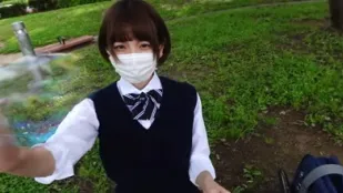 FC2PPV-2915778 清爽短髮的美少女
