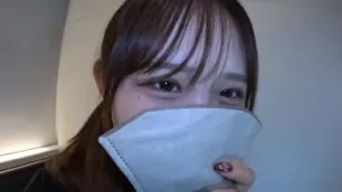 FC2PPV-4810548 漂亮的女孩將被內射的精液全部從兩腿間噴湧而出
