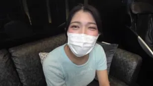 FC2PPV-4817305 與身材苗條胸部豐滿的雫進行原始性愛