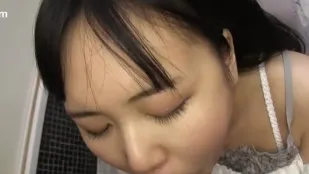 FC2PPV-1137675 珍藏額外服務穿耳環的變態美少女這麼可愛你忍心嗎