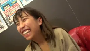 FC2PPV-1090968 喜歡受罰的深棕色肌膚美少女咲醬無法忍耐連續射精到極品陰道